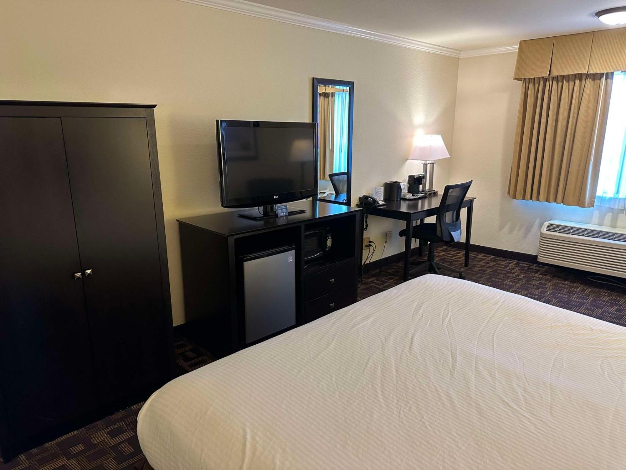 Best Western Plus Inn Of Hayward Exteriér fotografie