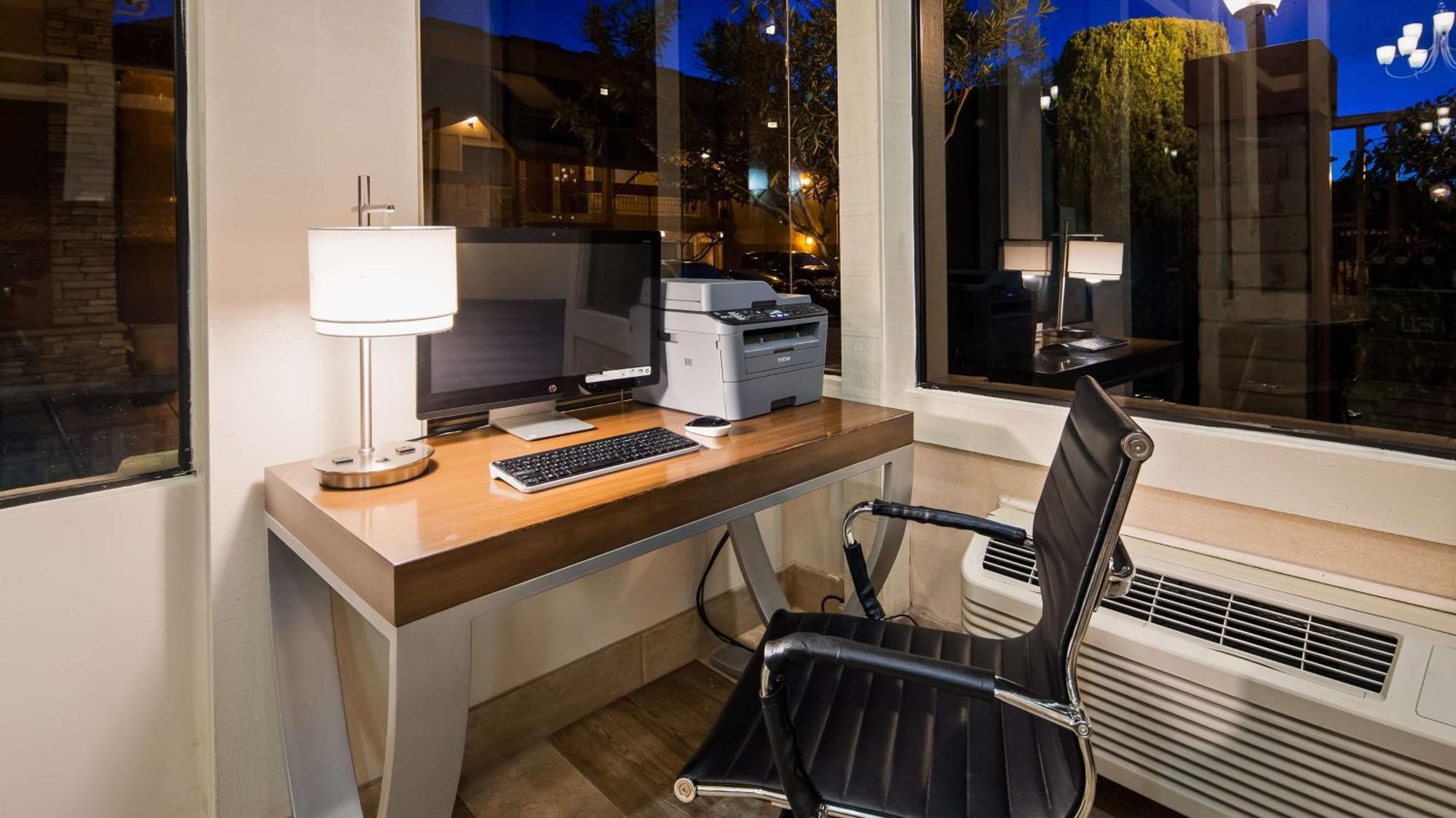 Best Western Plus Inn Of Hayward Exteriér fotografie