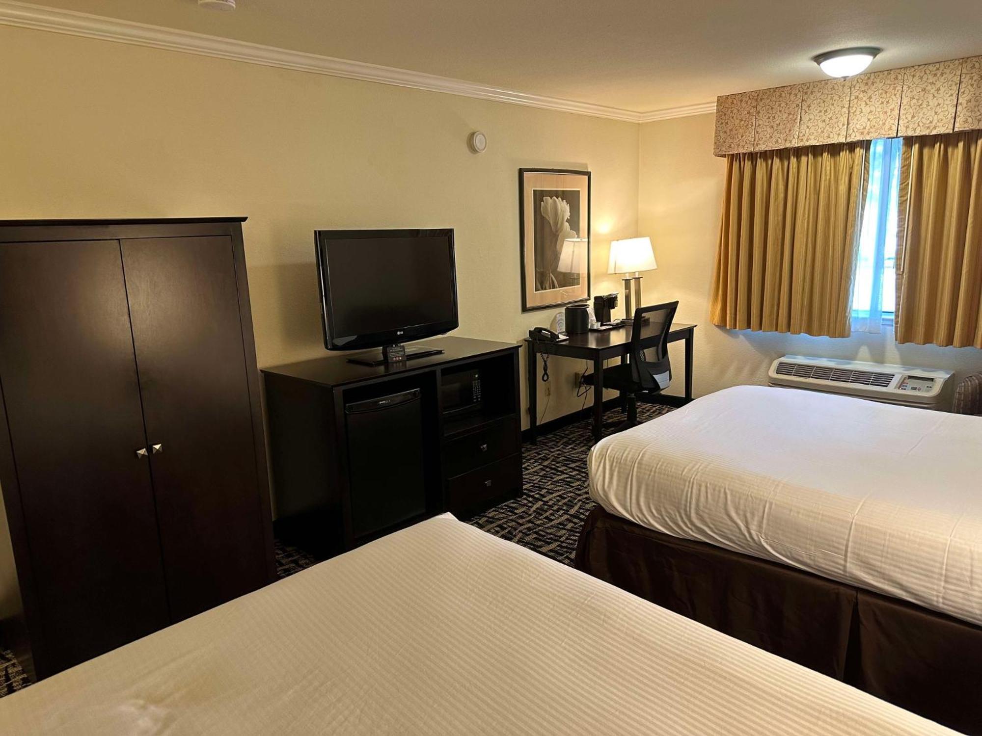 Best Western Plus Inn Of Hayward Exteriér fotografie
